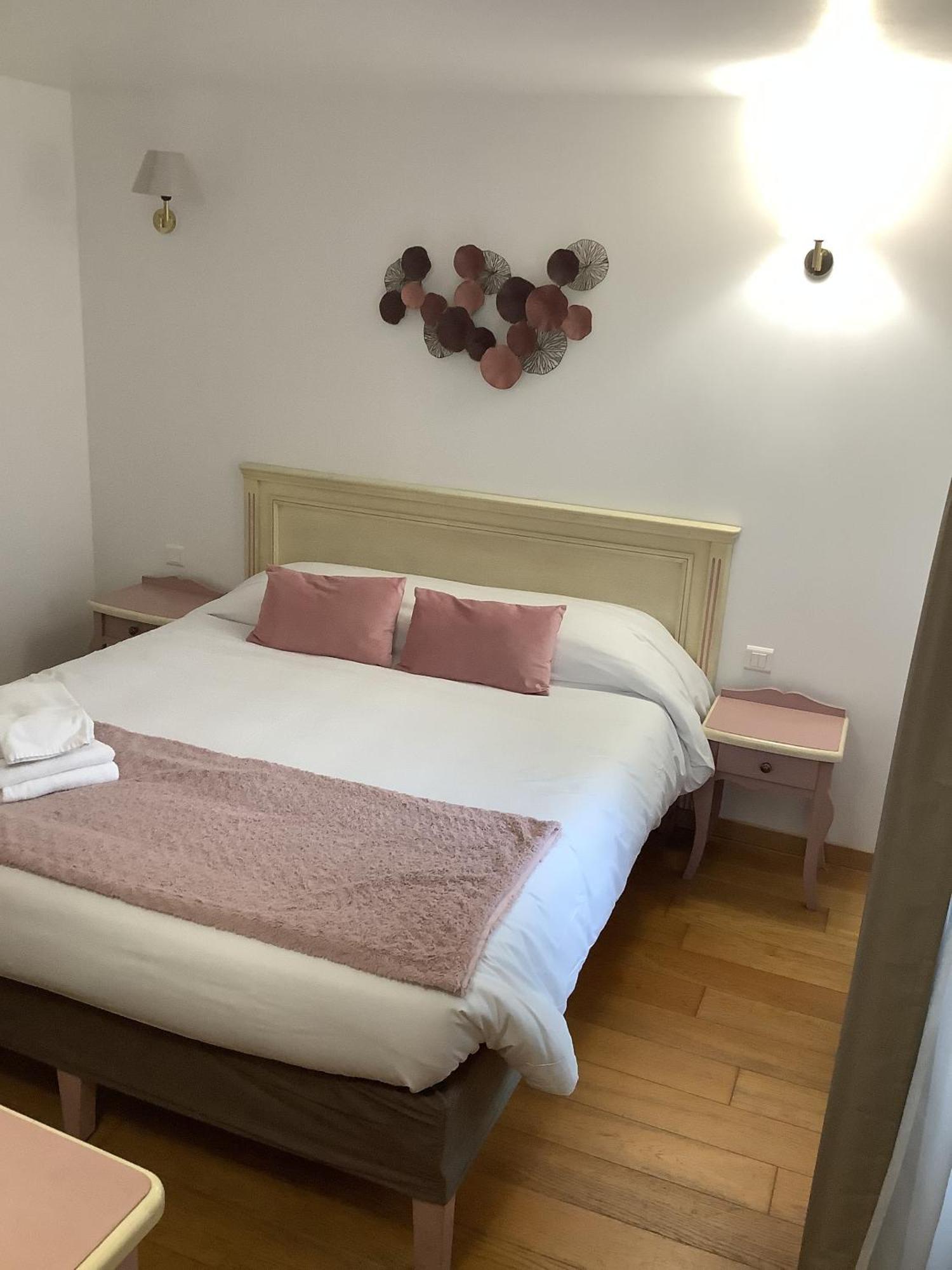 Hotel Logis Le Marronnier Buffon Zimmer foto