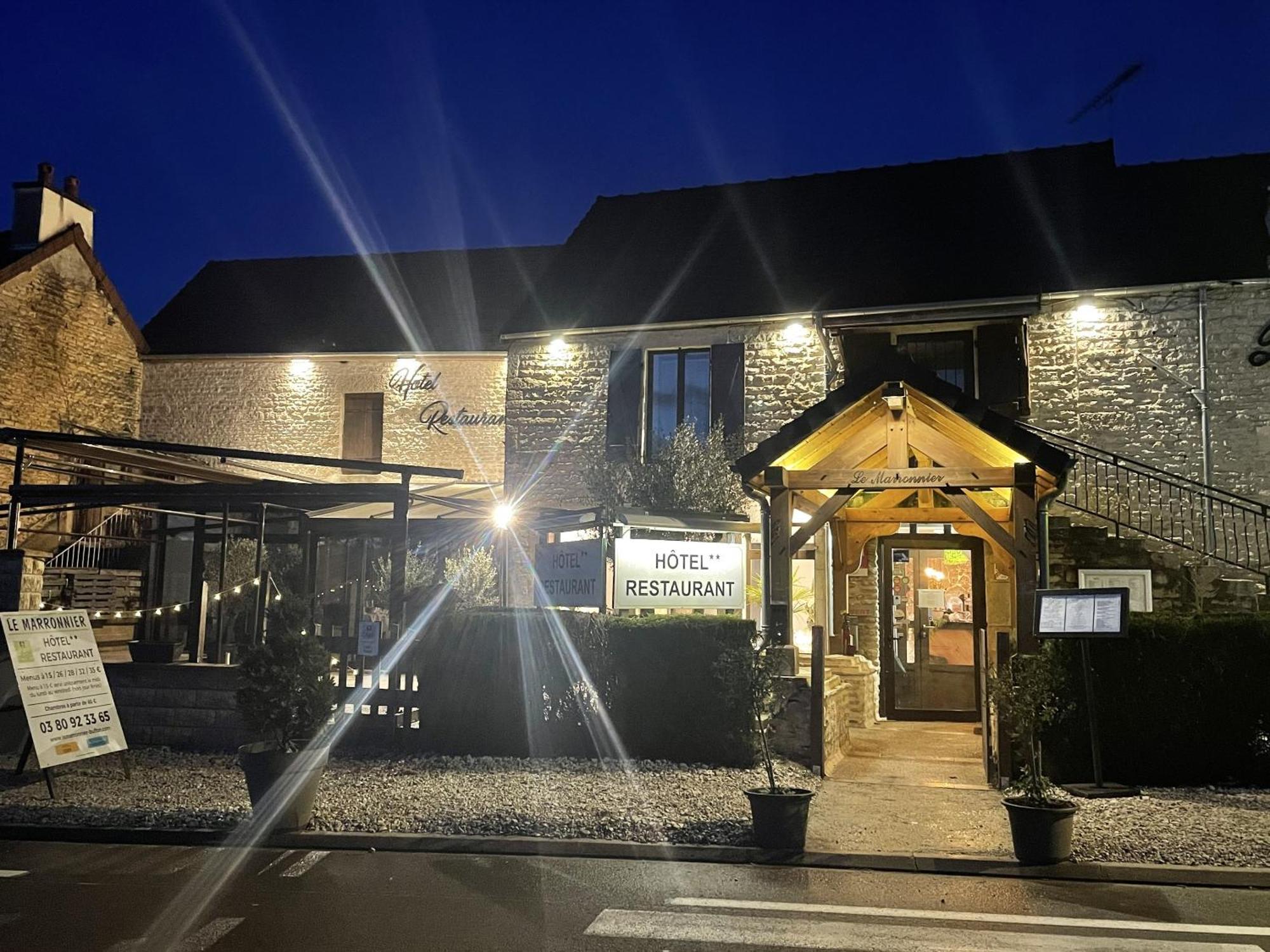 Hotel Logis Le Marronnier Buffon Exterior foto